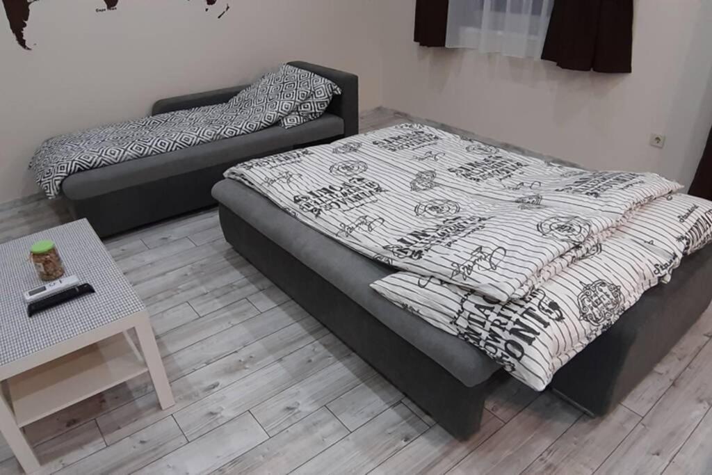 High Street Apartman Мишкольц Экстерьер фото