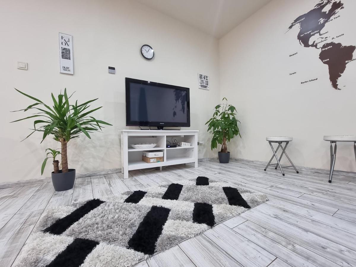 High Street Apartman Мишкольц Экстерьер фото
