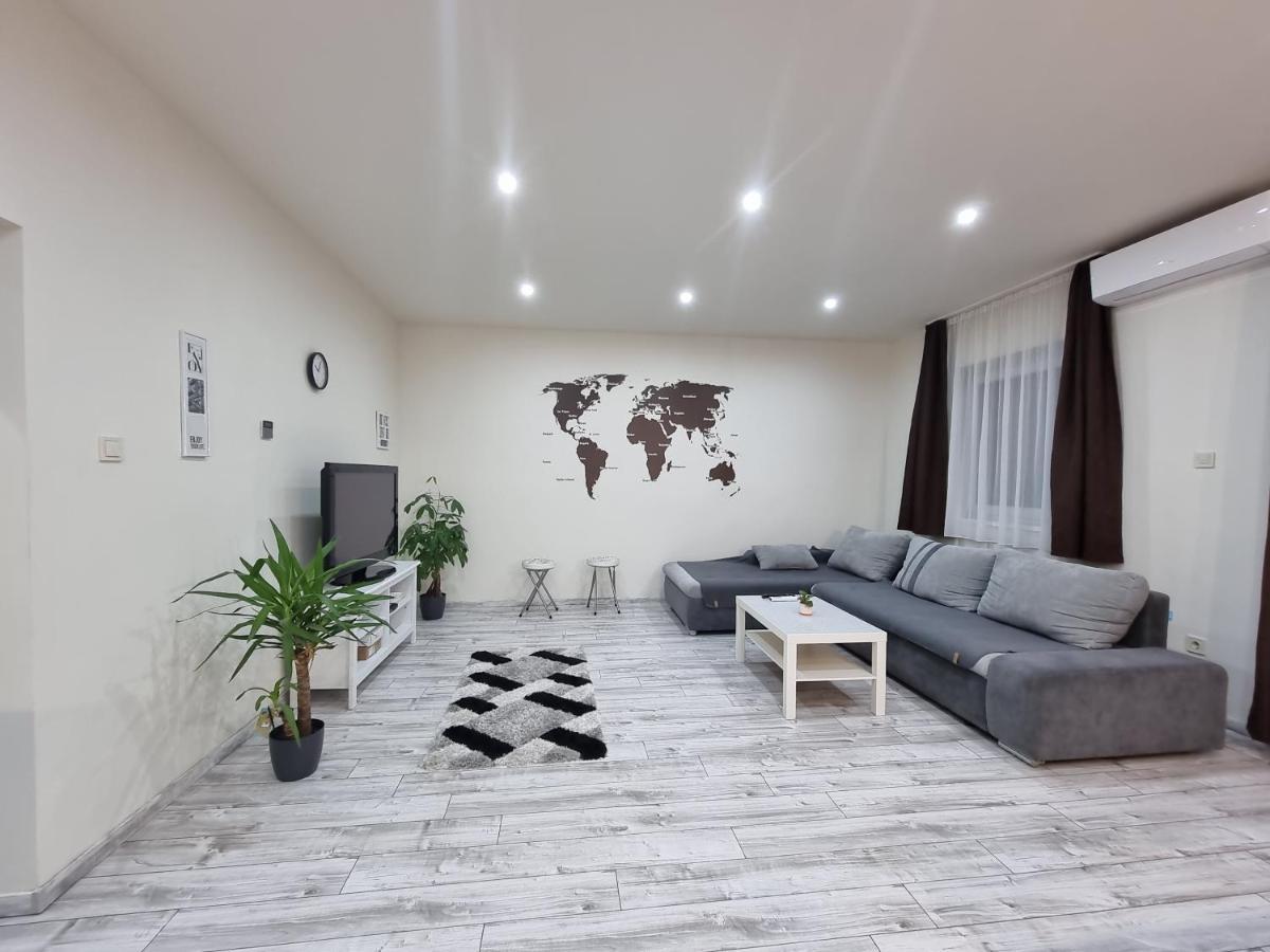 High Street Apartman Мишкольц Экстерьер фото
