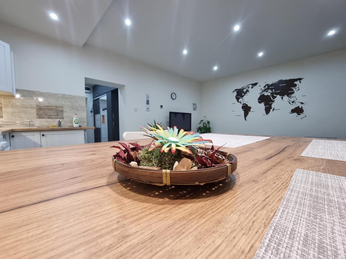 High Street Apartman Мишкольц Экстерьер фото