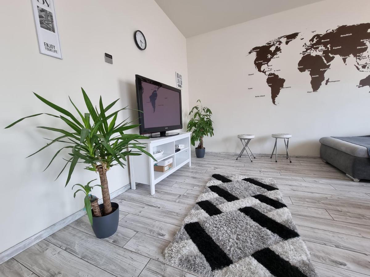 High Street Apartman Мишкольц Экстерьер фото